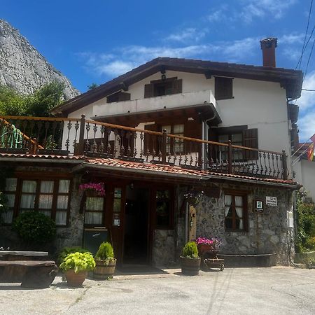 Hotel Rural El Sestil Dobres Eksteriør billede