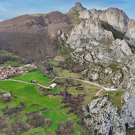 Hotel Rural El Sestil Dobres Eksteriør billede