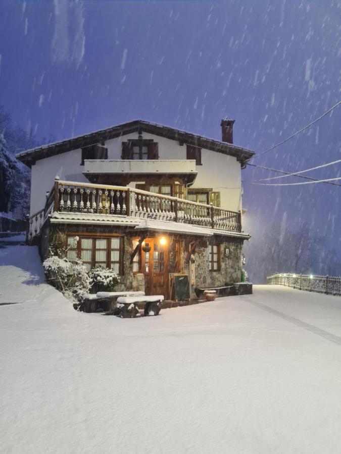 Hotel Rural El Sestil Dobres Eksteriør billede