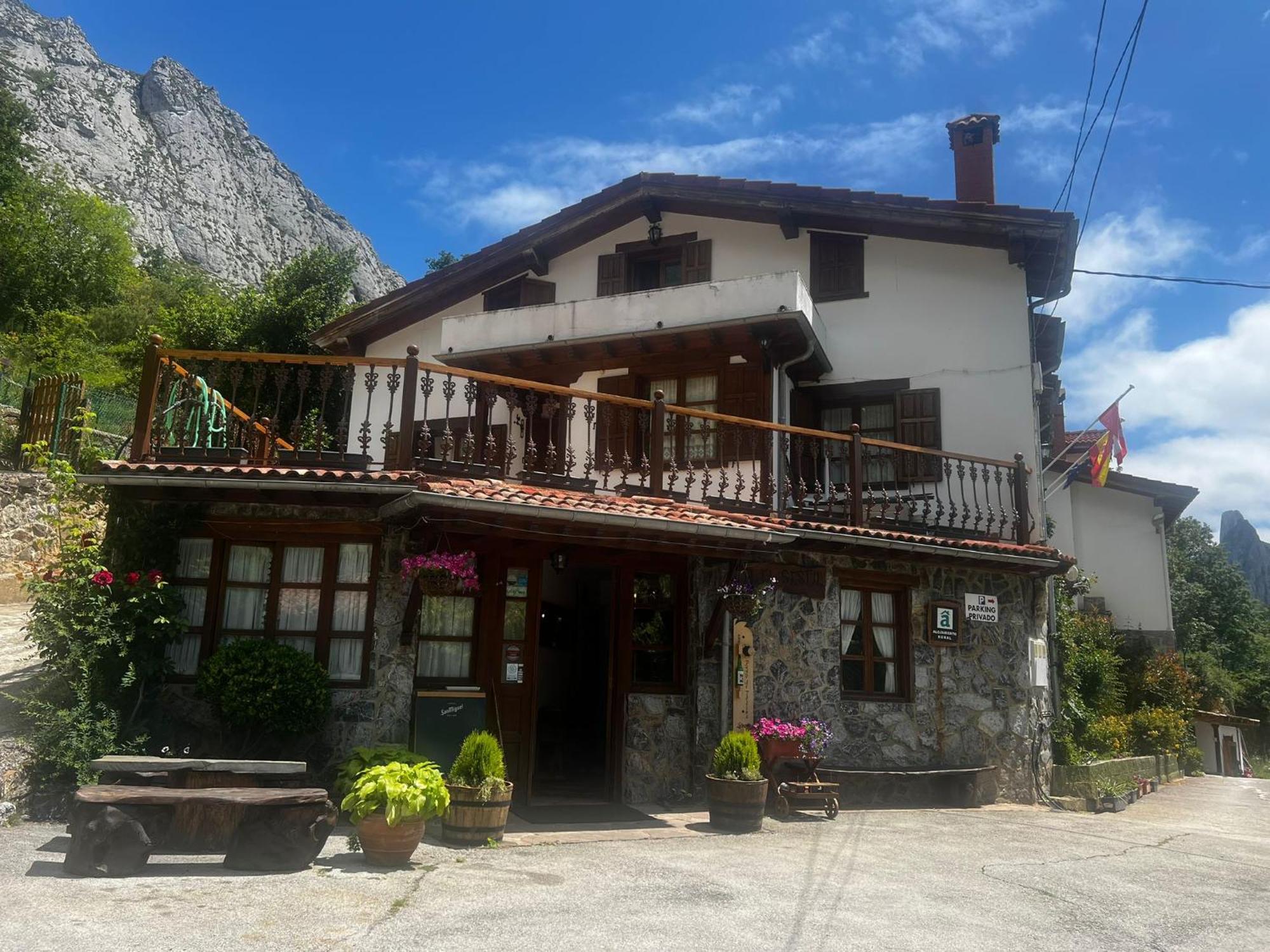Hotel Rural El Sestil Dobres Eksteriør billede
