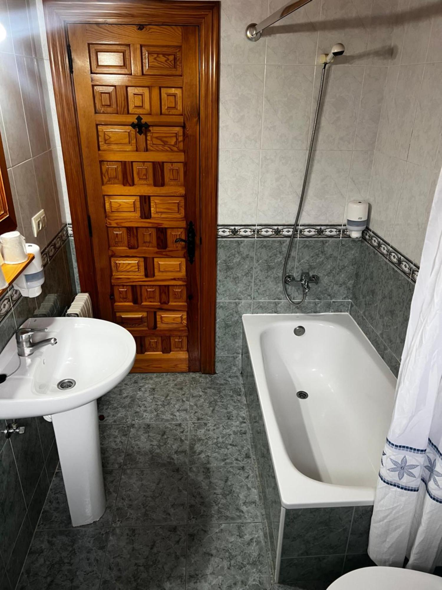 Hotel Rural El Sestil Dobres Eksteriør billede