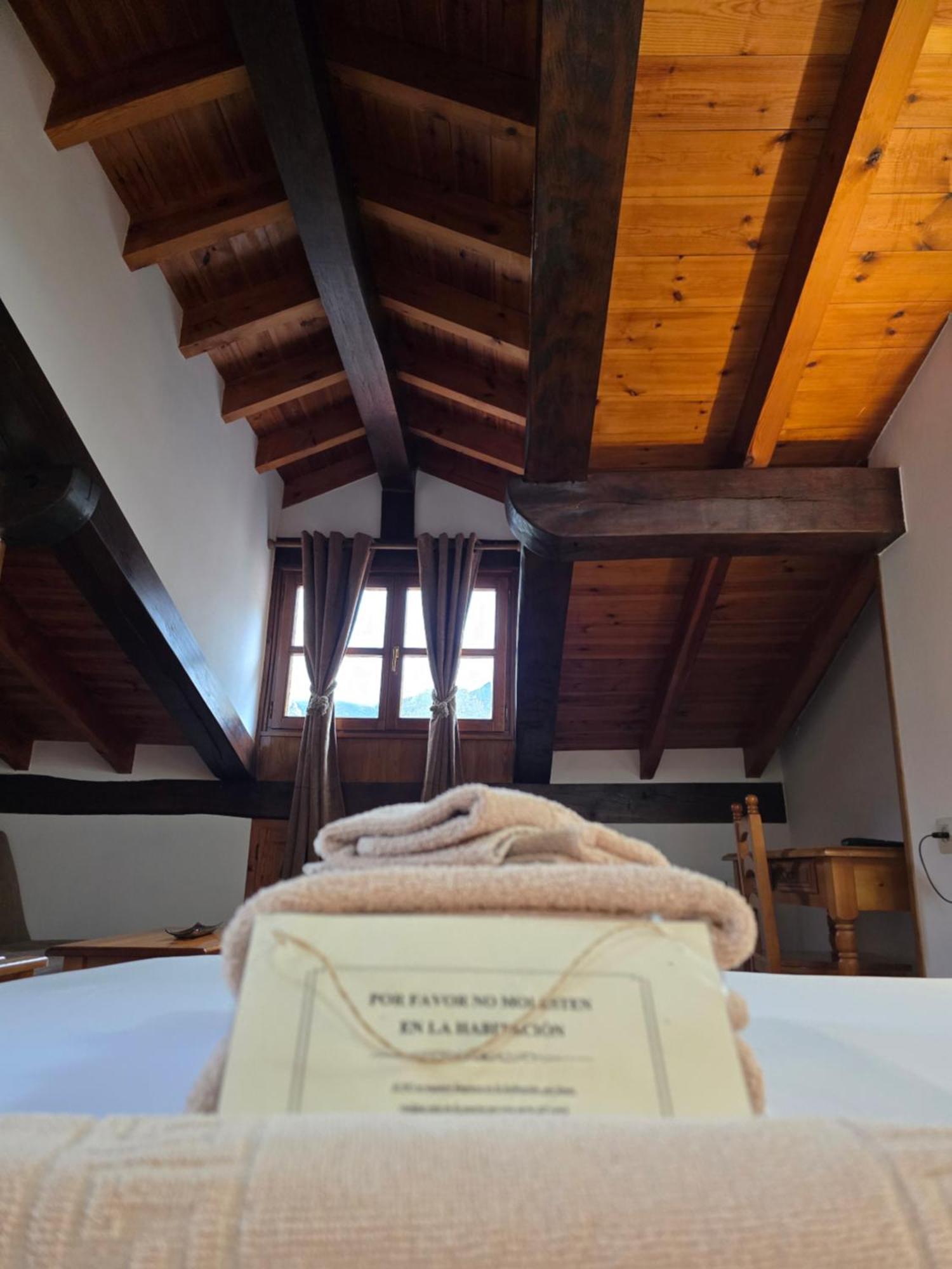 Hotel Rural El Sestil Dobres Eksteriør billede