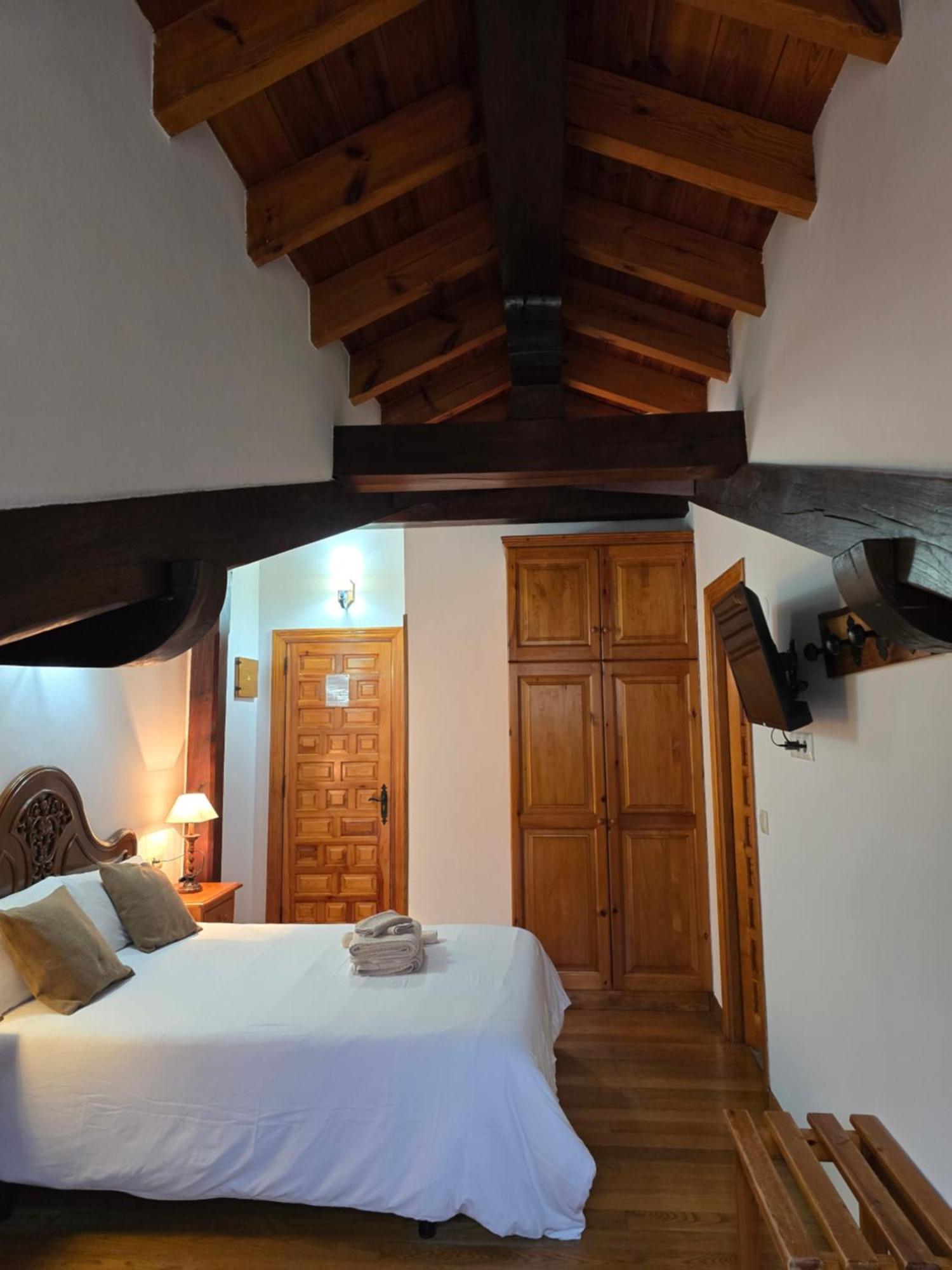 Hotel Rural El Sestil Dobres Eksteriør billede
